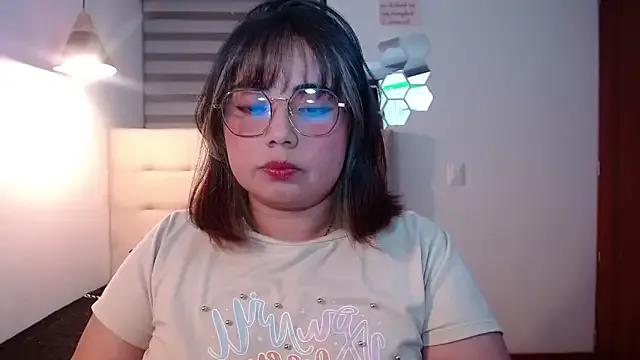 YiniBelle from StripChat is Freechat