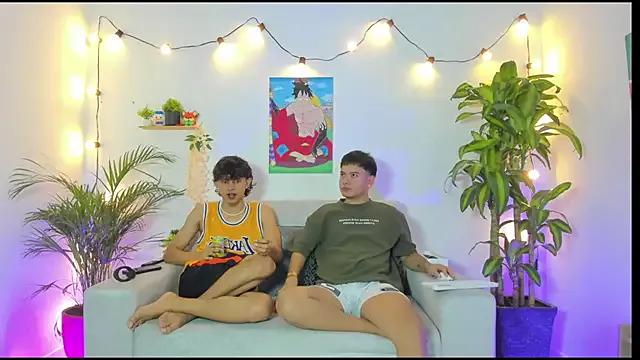 Young_Ben from StripChat is Freechat