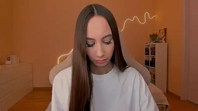 your_emily_ from StripChat is Freechat