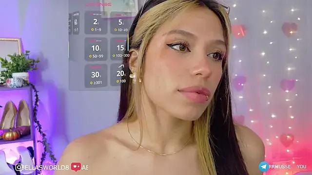 Yourrmuse_ from StripChat is Freechat