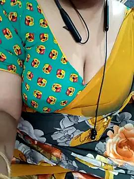 Yours_Radika from StripChat is Freechat