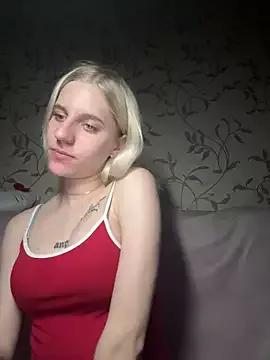 YourSunnyBabyLove from StripChat is Freechat