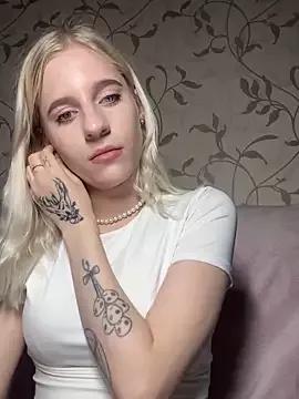 YourSunnyBabyLove from StripChat is Freechat