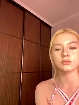 YourSunshine__ from StripChat is Freechat