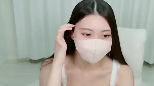 yuki_room from StripChat is Freechat