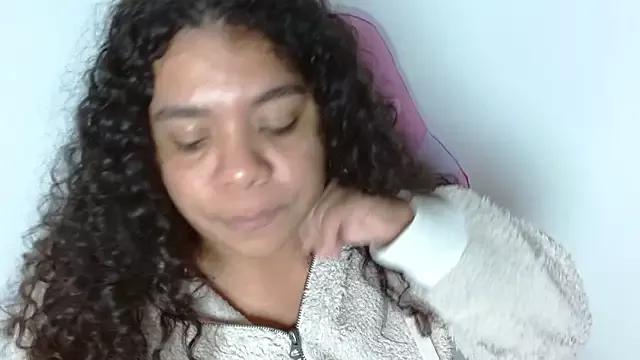 yulissa18 from StripChat is Freechat