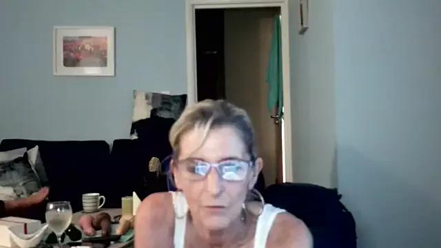YummyMlifyxx from StripChat