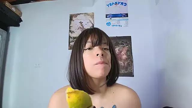 yungelitamor_ from StripChat is Freechat