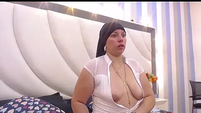 ZaharaBennet from StripChat is Freechat