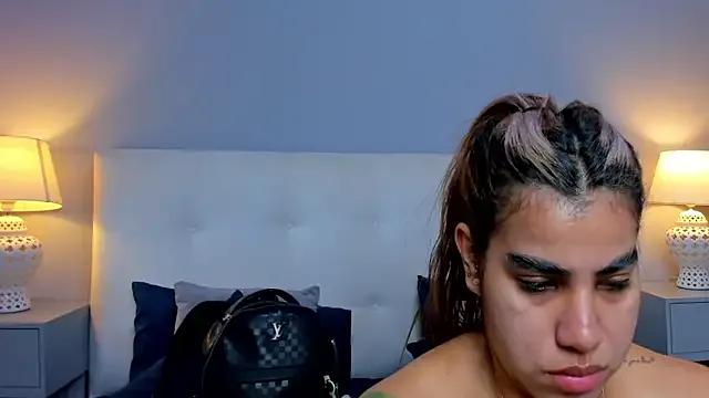 ZarahFoxx from StripChat is Freechat