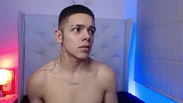 zoe_kravitx from StripChat is Freechat