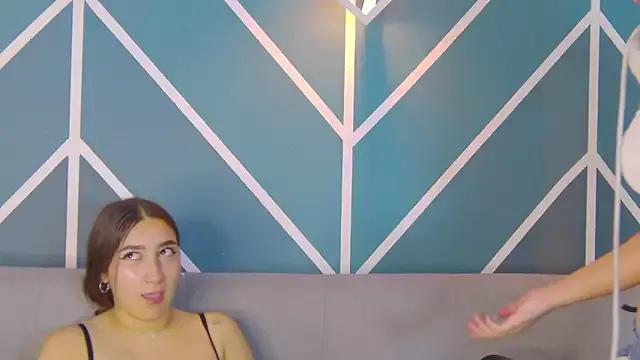 zoee_moretti from StripChat is Freechat