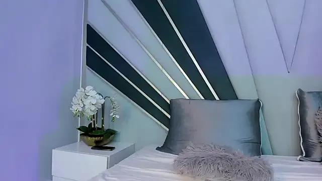 ZoeMadiison from StripChat is Freechat