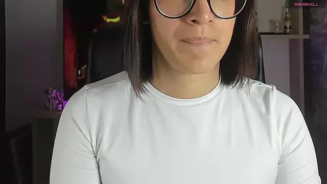 ZoeWestt from StripChat is Freechat