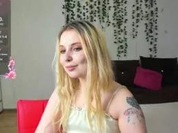 MoonLove from xCams