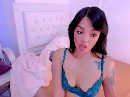 SaraLips from xCams